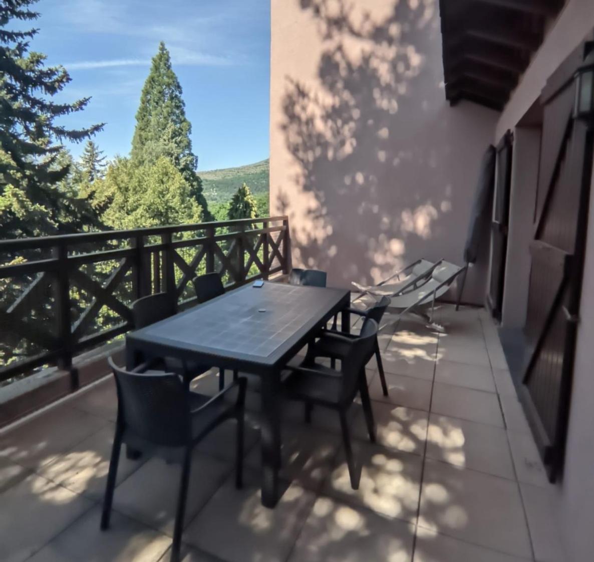 Cerdanya En Familia Montana Park Apartment Enveitg Exterior photo