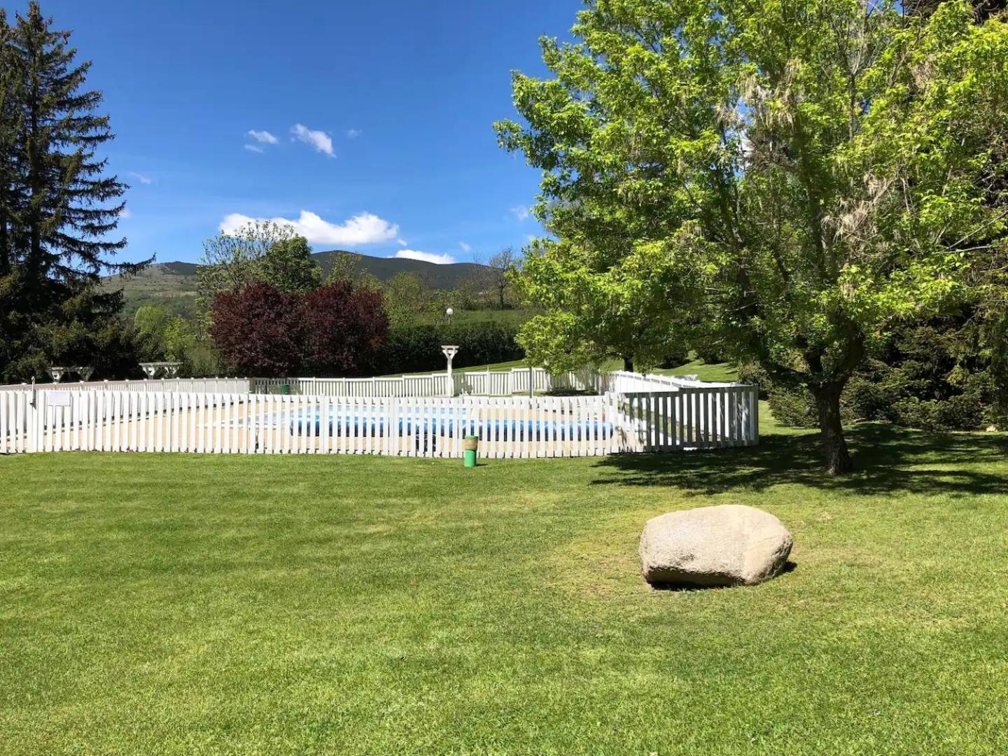 Cerdanya En Familia Montana Park Apartment Enveitg Exterior photo